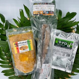 わら焼きカツオの塩タタキ・本マグロたっぷりのネギトロ・Premiumブイヤベーススープ（赤海老とホタテ）　トクトクセット